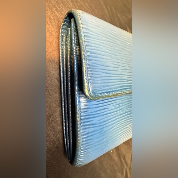LV EPI Blue Leather Bifold Wallet - Picture 11 of 16